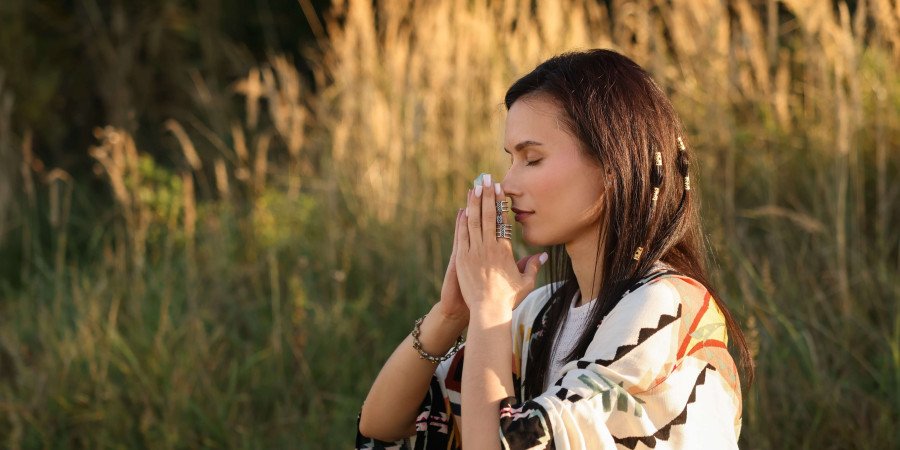 Was ist ein Medium? Spirituelle Brückenbauer im Blick