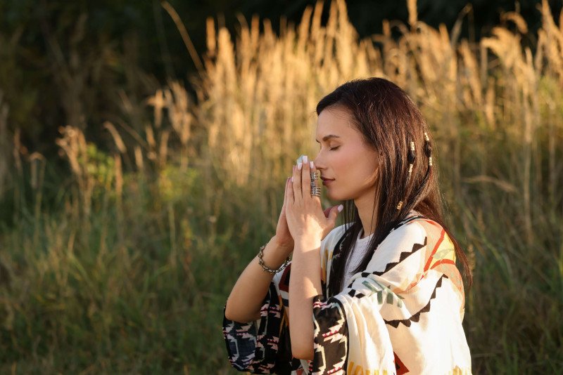 Was ist ein Medium? Spirituelle Brückenbauer im Blick